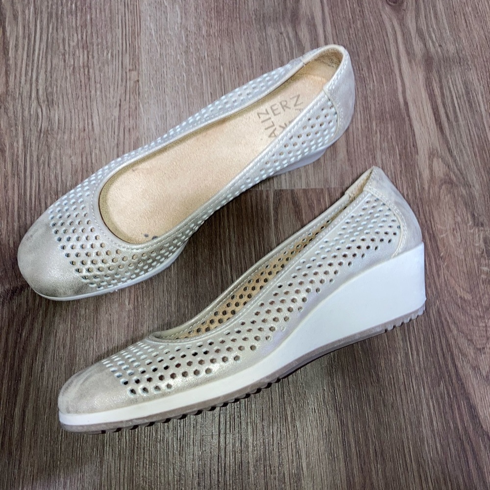 Gold Naturalizer Perforated Wedges Size 6M